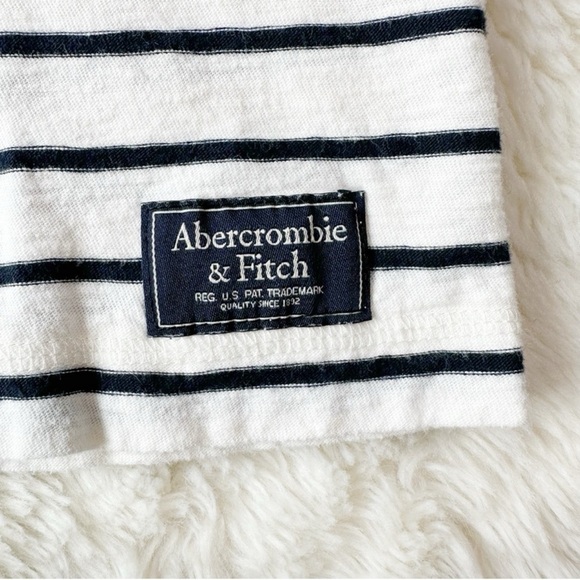 Abercrombie & Fitch Men Blue StripeHenley Long Sleeve Cotton Shirt SMALL Preppy - Picture 4 of 8